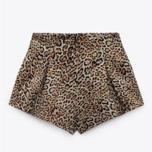 New Zara leopard shorts size XS